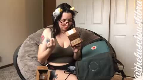 Snapshot of thelusciouslibra chatting on January 12, 2025, 7:42 pm thelusciouslibra online show from January 12, 2025, 7:42 pm