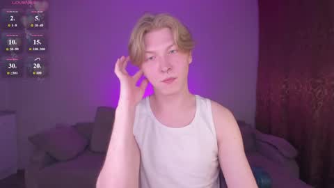 Snapshot of themikesever chatting on April 27, 2026, 10:52 pm Sever online show from April 27, 2026, 10:52 pm