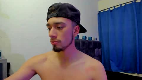 Snapshot of theo_stone04 chatting on September 29, 2025, 9:25 am Theo online show from September 29, 2025, 9:25 am