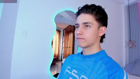 Snapshot of theohawke_ chatting on January 4, 2025, 5:47 pm THEO- MATEO online show from January 4, 2025, 5:47 pm