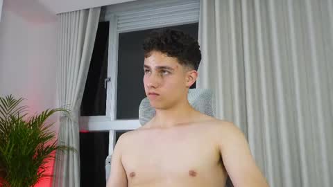 Snapshot of theohawke_ chatting on February 24, 2025, 2:08 am THEO- MATEO online show from February 24, 2025, 2:08 am