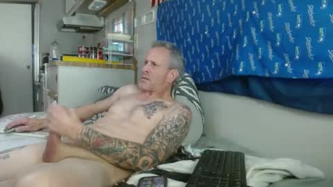 theoneyouwanttwofuck online show from January 9, 2025, 9:05 pm