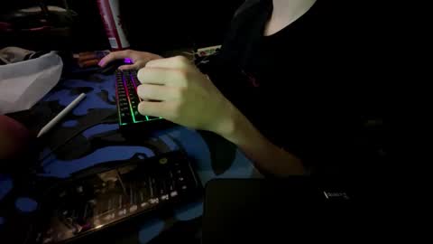 theothede19cm online show from November 9, 2025, 12:36 pm