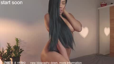 YAYA  online show from September 19, 2025, 8:16 am