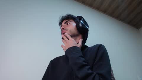 Santiago Enrique online show from February 25, 2026, 5:17 am