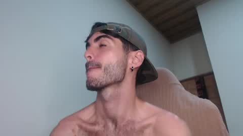 Snapshot of therazhanen chatting on April 28, 2026, 3:22 am Santiago Enrique online show from April 28, 2026, 3:22 am