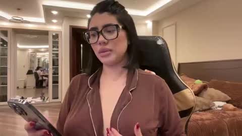 therealcamilabaddie online show from October 1, 2025, 4:40 am