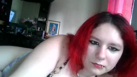 thered_scarlett online show from July 9, 2026, 4:44 pm