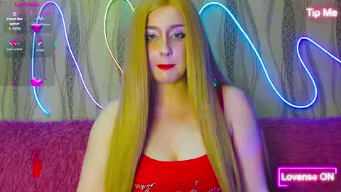 Snapshot of therosesweet chatting on June 8, 2026, 8:42 pm Rose online show from June 8, 2026, 8:42 pm