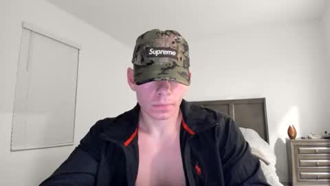 Snapshot of theshortking01 chatting on February 25, 2026, 12:09 am TheShortKing1 online show from February 25, 2026, 12:09 am