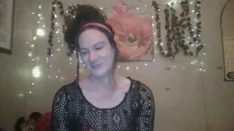 sillymillie0 online show from April 15, 2026, 9:15 pm