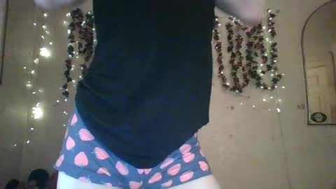 Snapshot of thesillymillie chatting on July 9, 2026, 9:41 pm sillymillie0 online show from July 9, 2026, 9:41 pm