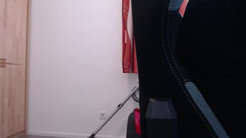 theskylake1 online show from February 7, 2026, 11:03 am