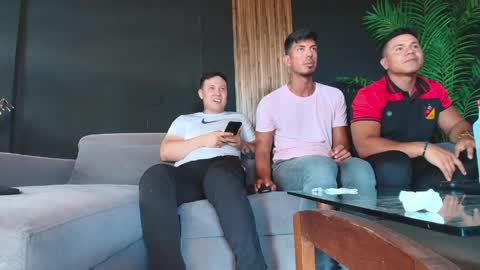 thestraightroom online show from April 16, 2026, 9:39 pm