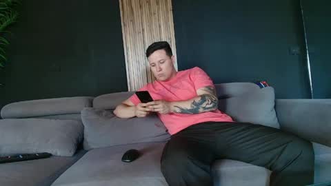 thestraightroom online show from April 21, 2026, 7:39 pm