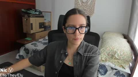 Snapshot of thetropicalseduction chatting on July 1, 2026, 6:51 pm Nicole online show from July 1, 2026, 6:51 pm