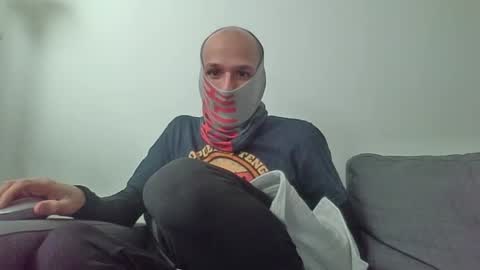 Snapshot of thetubedscarfguy chatting on March 12, 2025, 2:56 pm Scarf guy online show from March 12, 2025, 2:56 pm