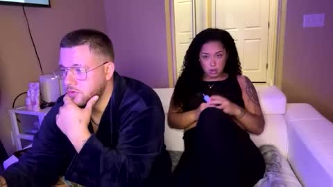 Snapshot of theviberoom chatting on September 26, 2025, 8:40 am The Vibe Room online show from September 26, 2025, 8:40 am