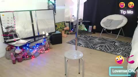 Snapshot of thewildechase chatting on September 8, 2025, 4:50 pm Chase online show from September 8, 2025, 4:50 pm