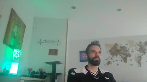 Snapshot of thewitcher69_ chatting on November 21, 2025, 12:21 am thewitcher69_ online show from November 21, 2025, 12:21 am