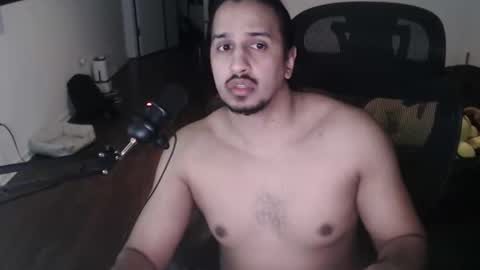 Snapshot of theworldisavampire09 chatting on May 6, 2026, 2:08 am Vampiro online show from May 6, 2026, 2:08 am