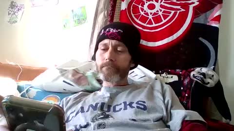 Snapshot of theycallmemellowthebreeze chatting on February 25, 2025, 8:41 pm mellow online show from February 25, 2025, 8:41 pm