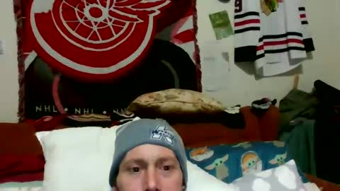 Snapshot of theycallmemellowthebreeze chatting on March 6, 2025, 4:52 am mellow online show from March 6, 2025, 4:52 am