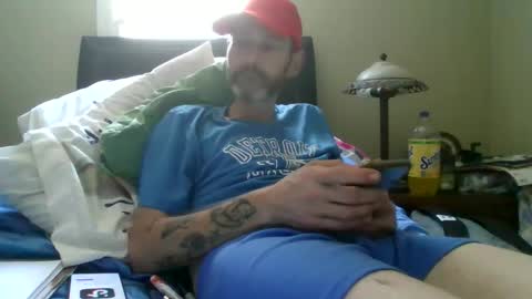 Snapshot of theycallmemellowthebreeze chatting on September 14, 2025, 3:44 pm mellow online show from September 14, 2025, 3:44 pm