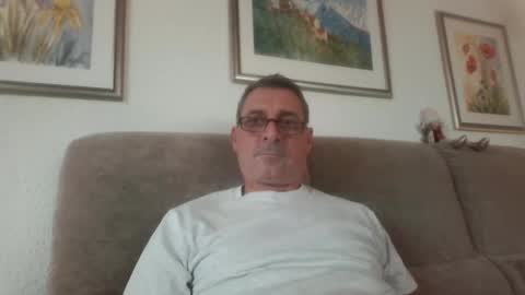 thhe13 online show from January 1, 2025, 1:27 pm