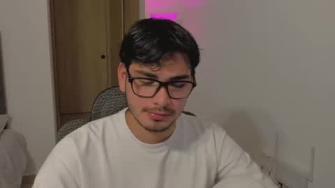 Snapshot of thiaan__ chatting on August 8, 2026, 1:08 am thiaan__ online show from August 8, 2026, 1:08 am