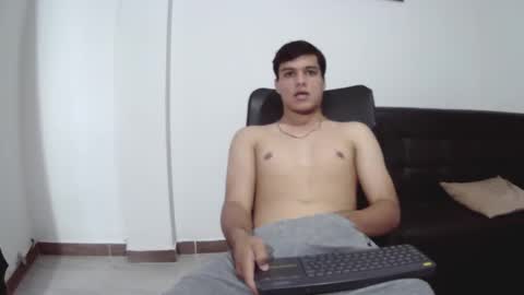 Snapshot of thiago__diaz chatting on February 9, 2025, 8:45 pm Thiago Diaz online show from February 9, 2025, 8:45 pm