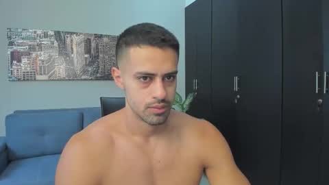 thiago_driussi online show from September 17, 2025, 12:18 pm