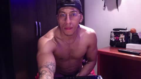 Snapshot of thiago_happy chatting on March 4, 2025, 3:22 am thiago_happy online show from March 4, 2025, 3:22 am