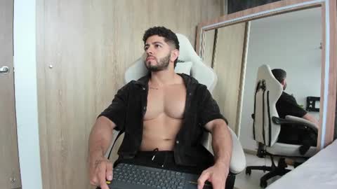 Snapshot of thiago_moretti chatting on July 20, 2026, 10:23 pm THIAGO online show from July 20, 2026, 10:23 pm
