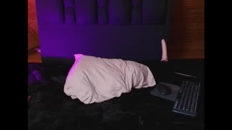 thiago_n_sam online show from October 9, 2025, 6:50 pm