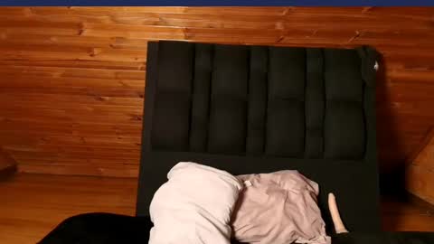 thiago_n_sam online show from October 15, 2025, 6:46 am