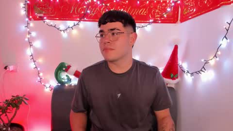 thiago_occonor online show from November 22, 2025, 8:02 am