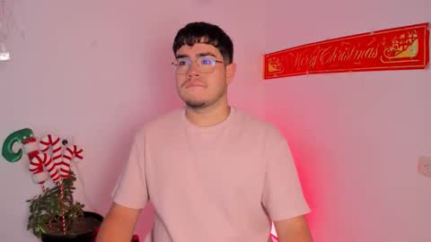 thiago_occonor online show from December 17, 2025, 4:07 am