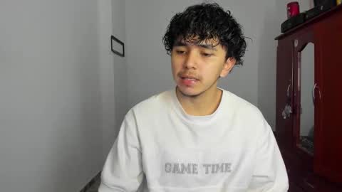 Snapshot of thiago_wc chatting on October 8, 2025, 4:37 pm Thiago online show from October 8, 2025, 4:37 pm