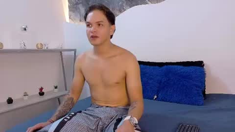 Snapshot of thiagobrooks_ chatting on July 11, 2026, 11:35 am thiagobrooks_ online show from July 11, 2026, 11:35 am