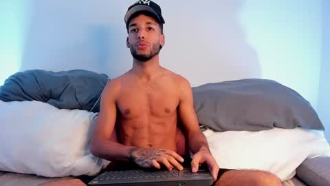 Snapshot of thiagoferreti_ chatting on June 19, 2026, 3:44 am ThiagoFerreti online show from June 19, 2026, 3:44 am