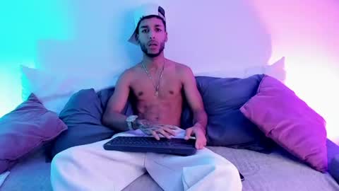 Snapshot of thiagoferreti_ chatting on June 26, 2026, 4:28 am ThiagoFerreti online show from June 26, 2026, 4:28 am