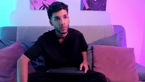 Snapshot of thiagoferreti_ chatting on July 9, 2026, 3:32 am ThiagoFerreti online show from July 9, 2026, 3:32 am