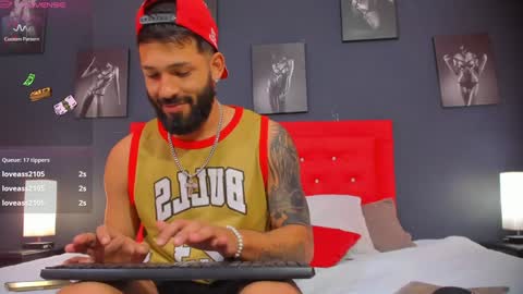 Thia Gomez online show from December 6, 2024, 5:55 pm