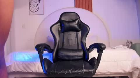 Snapshot of thiagovega_ chatting on June 25, 2026, 5:23 am thiagovega_ online show from June 25, 2026, 5:23 am