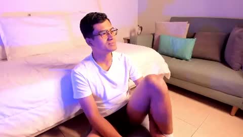 Snapshot of thiagovega_ chatting on July 10, 2026, 4:17 am thiagovega_ online show from July 10, 2026, 4:17 am