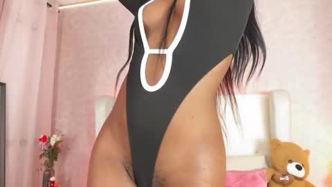 ThianaLopez online show from November 27, 2025, 11:51 pm