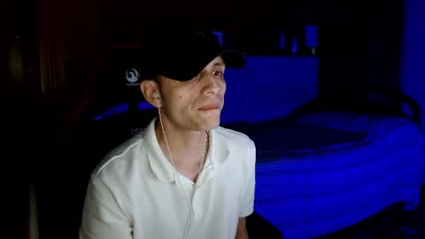 Snapshot of thick_and_big_cock chatting on June 14, 2026, 12:19 am Latino 8.5 inches online show from June 14, 2026, 12:19 am