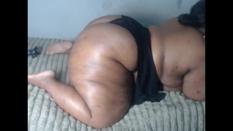 Snapshot of thickassmamie26 chatting on June 1, 2026, 6:26 am thickassmamie26 online show from June 1, 2026, 6:26 am