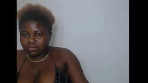 Snapshot of thickebonny7 chatting on February 3, 2026, 2:53 am thickebonny7 online show from February 3, 2026, 2:53 am